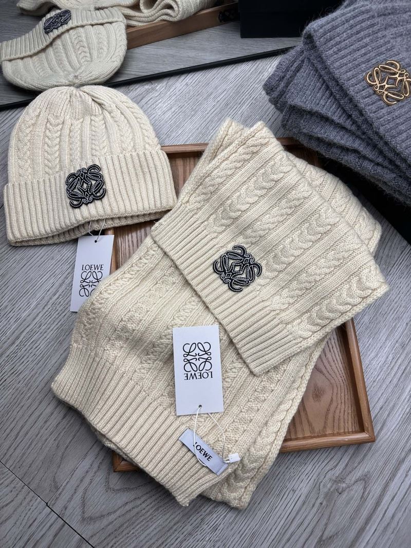 Loewe Caps Scarfs